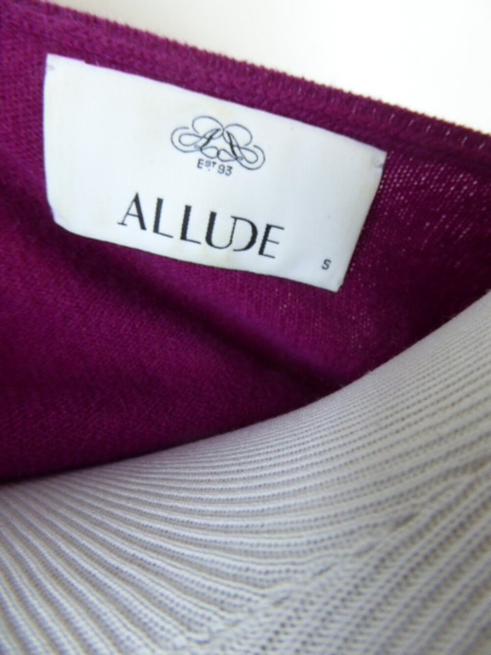 Allude fuchsia pink Cashmere sweater top S - Picture 4 of 5